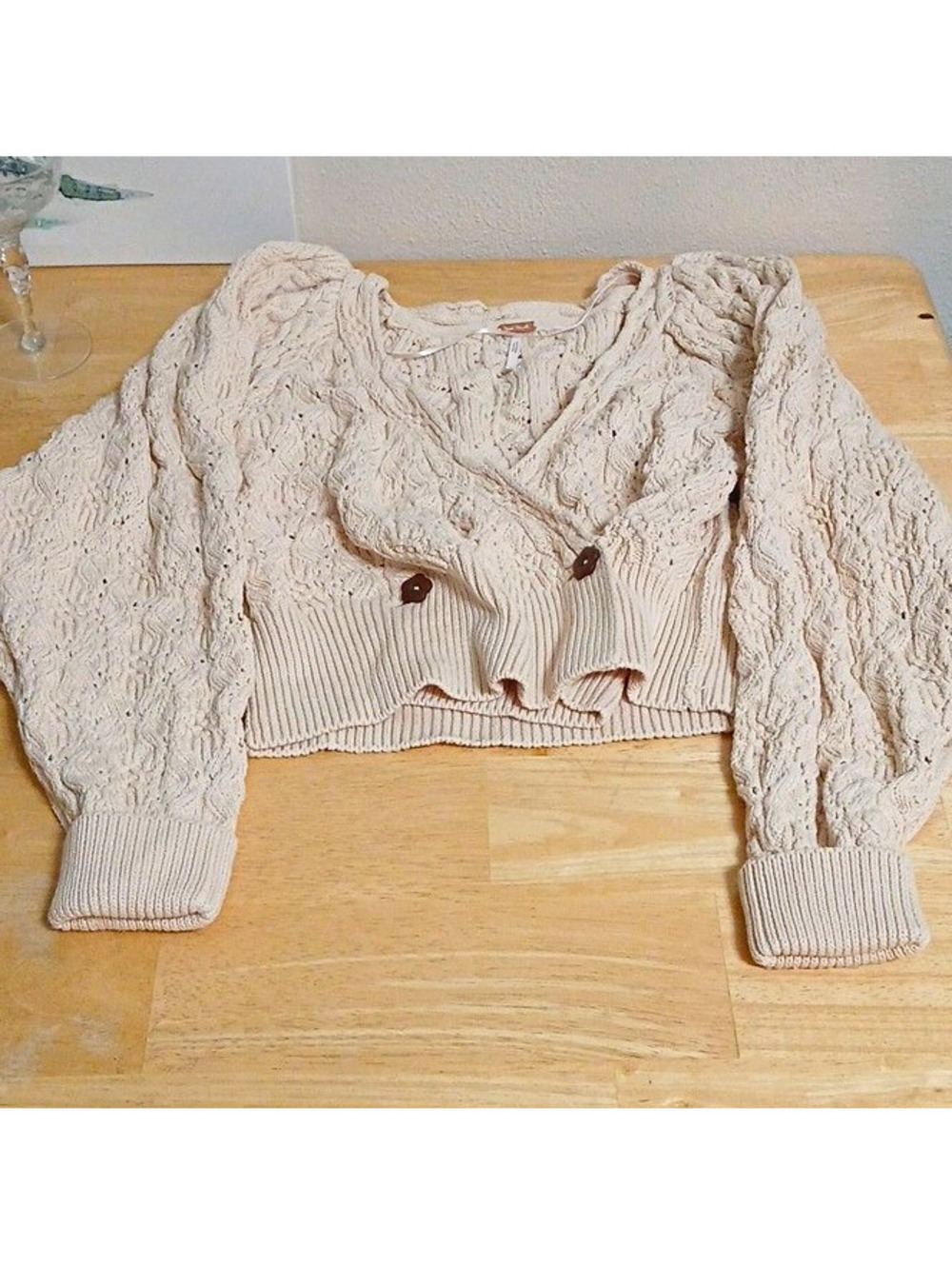 Free People Beige Cable Knit V-Neck Button Front Cropped Cardigan Sweater M